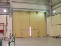 Fabricación e instalación de puerta para blindaje en central nuclear.